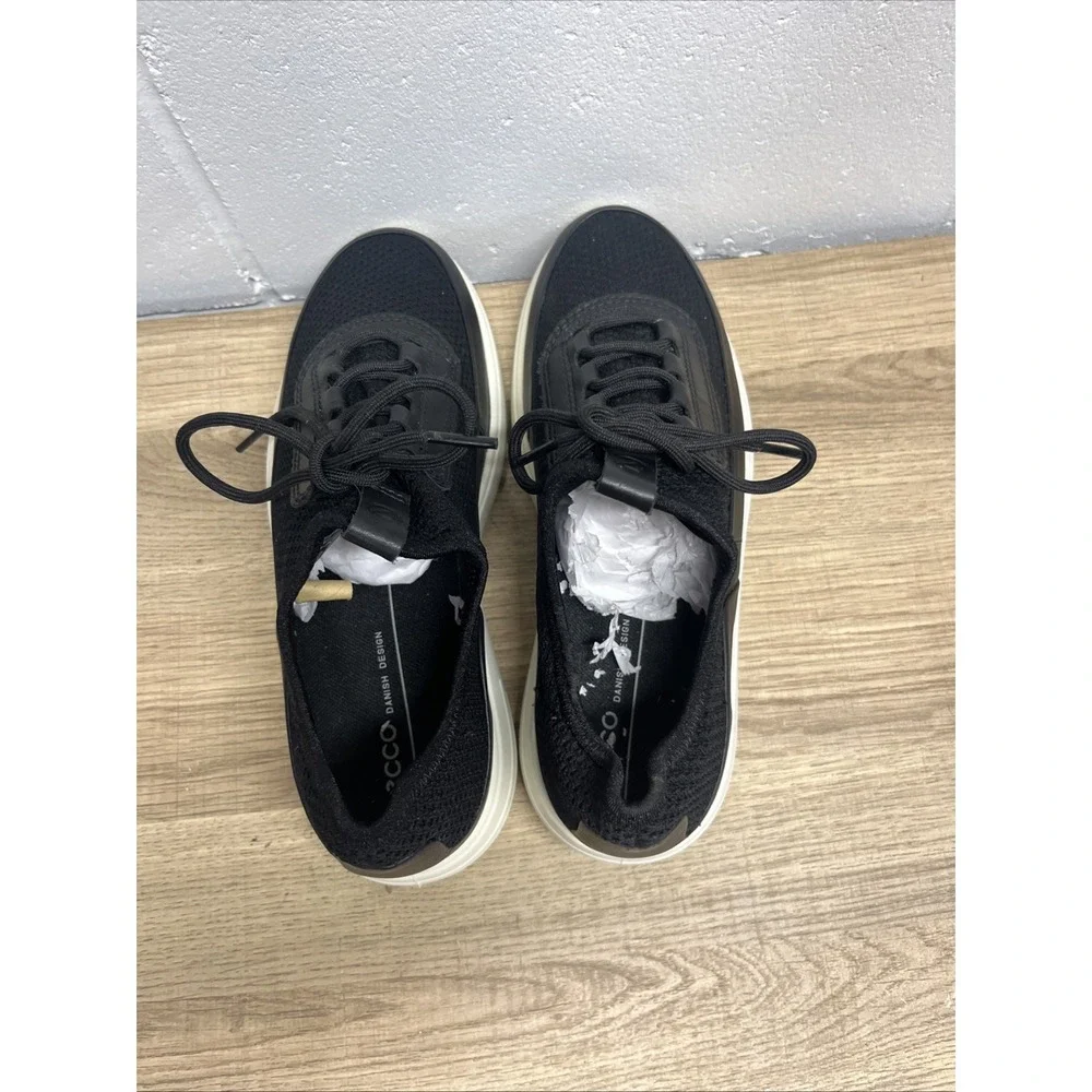 ECCO Soft 7 Runner Black Mesh & Leather Sneakers 38 Shoes Womens 7‎ / Men 5.5